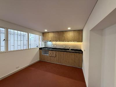 Casa de 4 alcobas en venta en El Polo, Bogotá, 206 m² · foto 5 de 9