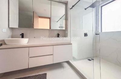 Apartamento de 3 alcobas en venta en La Cabrera, Bogotá, 200 m² · foto 10 de 13
