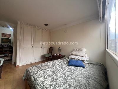Apartamento de 2 alcobas en venta en Santa Barbara Central, Bogotá, 95 m² · foto 5 de 9