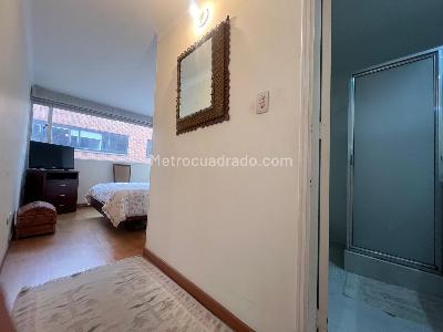 Apartamento de 2 alcobas en venta en Santa Barbara Central, Bogotá, 95 m² · foto 7 de 9
