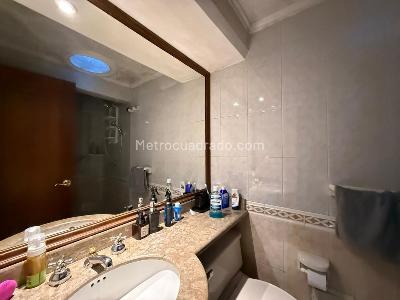 Apartamento de 3 alcobas en venta en San Patricio, Bogotá, 127 m² · foto 11 de 12