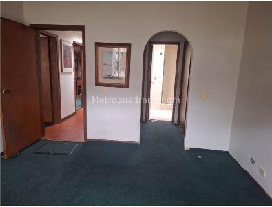 Casa de 3 alcobas en venta en Alhambra, Bogotá, 250 m² · foto 5 de 17