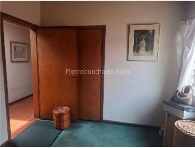 Casa de 3 alcobas en venta en Alhambra, Bogotá, 250 m² · foto 3 de 17