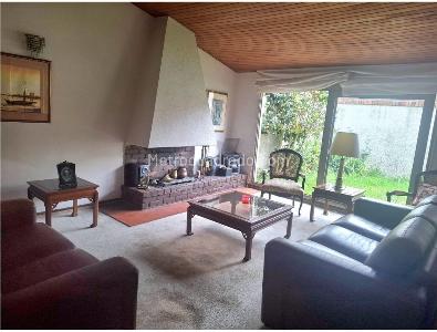 Casa de 3 alcobas en venta en Alhambra, Bogotá, 250 m² · foto 2 de 17