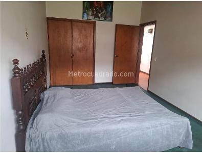 Casa de 3 alcobas en venta en Alhambra, Bogotá, 250 m² · foto 9 de 17