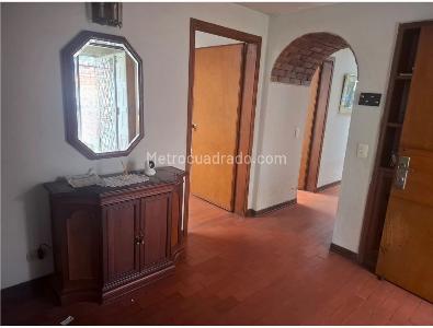 Casa de 3 alcobas en venta en Alhambra, Bogotá, 250 m² · foto 10 de 17