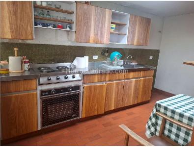 Casa de 3 alcobas en venta en Alhambra, Bogotá, 250 m² · foto 12 de 17