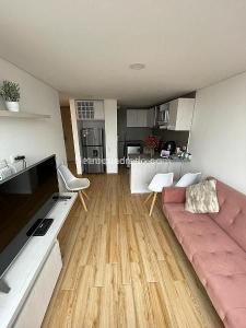Apartamento de 1 alcoba en venta en Niza, Bogotá, 37 m² · foto 4 de 15