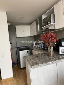 Apartamento de 1 alcoba en venta en Niza, Bogotá, 37 m² · foto 7 de 15