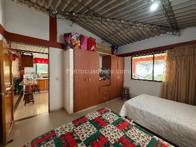Casa de 3 alcobas en venta en Calima, Cali, 223 m² · foto 2 de 18