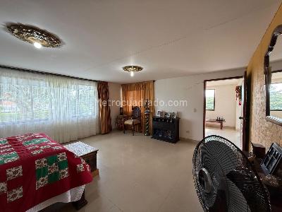 Casa de 3 alcobas en venta en Calima, Cali, 223 m² · foto 9 de 18