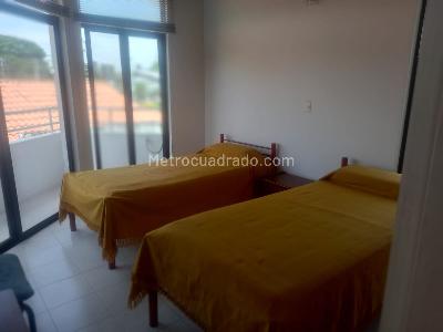 Casa de 4 alcobas en venta en Girardot Cundinamarca, Girardot, 174 m² · foto 10 de 12