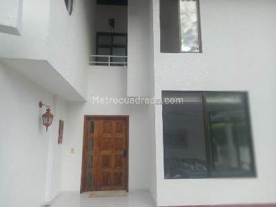 Casa de 4 alcobas en venta en Girardot Cundinamarca, Girardot, 174 m² · foto 5 de 12