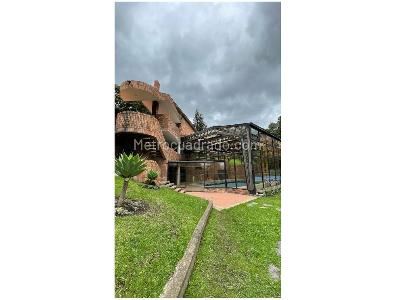 Casa de 5 alcobas en venta en Camino De Suba, Bogotá, 380 m² · foto 15 de 20