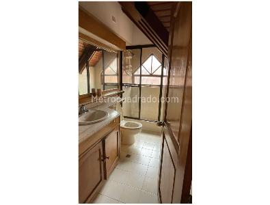 Casa de 5 alcobas en venta en Camino De Suba, Bogotá, 380 m² · foto 19 de 20