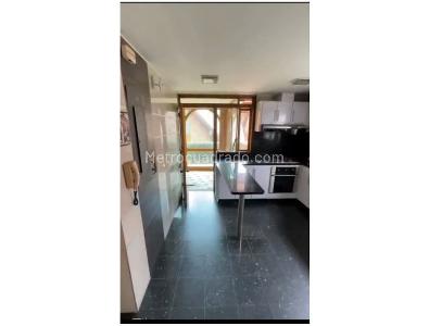 Casa de 5 alcobas en venta en Camino De Suba, Bogotá, 380 m² · foto 2 de 20