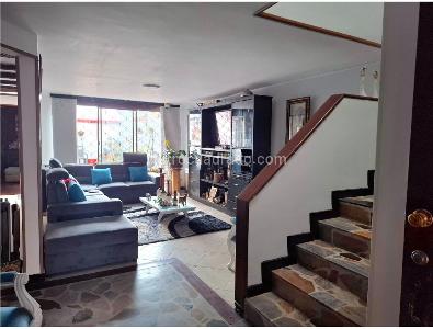 Casa de 4 alcobas en venta en El Batan, Bogotá, 244 m² · foto 11 de 20