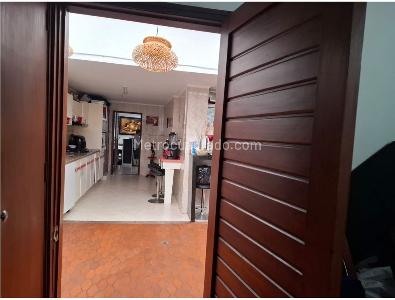 Casa de 4 alcobas en venta en El Batan, Bogotá, 244 m² · foto 5 de 20