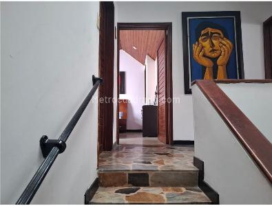 Casa de 4 alcobas en venta en El Batan, Bogotá, 244 m² · foto 7 de 20