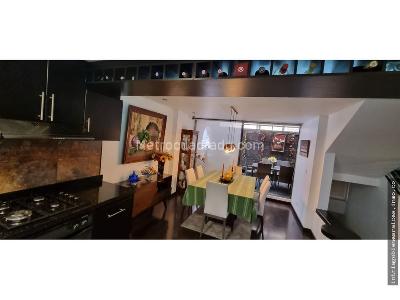 Casa en venta en Chico Navarra, Bogotá · foto 3 de 19
