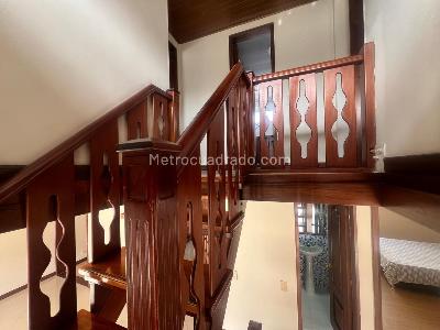 Apartamento de 3 alcobas en venta en Chico Santa Barbara, Bogotá, 140 m² · foto 11 de 19