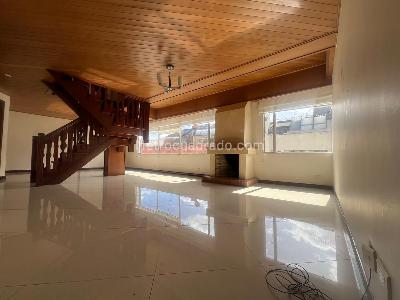 Apartamento de 3 alcobas en venta en Chico Santa Barbara, Bogotá, 140 m² · foto 2 de 19