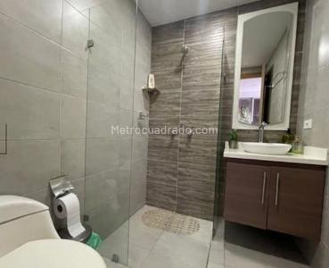 Casa de 5 alcobas en venta en Norteamerica, Bello, 480 m² · foto 11 de 19