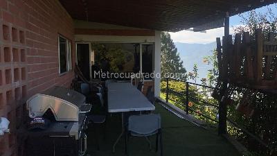 Casa de 5 alcobas en venta en Norteamerica, Bello, 480 m² · foto 4 de 19