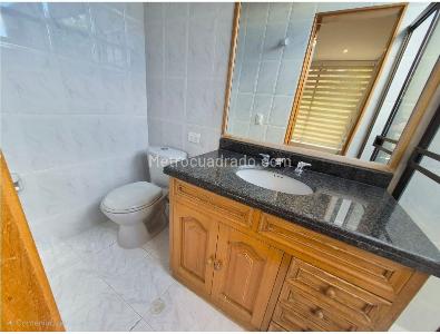 Casa de 3 alcobas en venta en Suba, Bogotá, 356 m² · foto 16 de 20