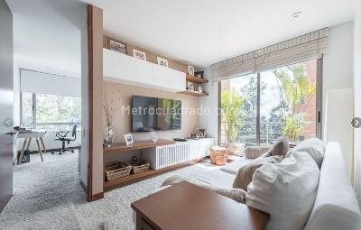 Apartamento de 3 alcobas en venta en Lindaraja, Bogotá, 185 m² · foto 10 de 16