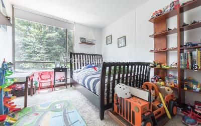 Apartamento de 3 alcobas en venta en Lindaraja, Bogotá, 185 m² · foto 11 de 16