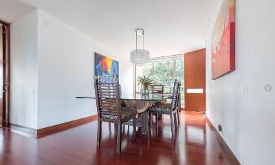 Apartamento de 3 alcobas en venta en Lindaraja, Bogotá, 185 m² · foto 3 de 16