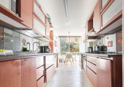 Apartamento de 3 alcobas en venta en Lindaraja, Bogotá, 185 m² · foto 4 de 16
