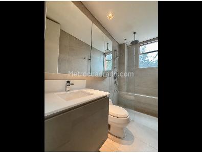 Apartamento de 4 alcobas en venta en Usaquen, Bogotá, 298 m² · foto 16 de 17
