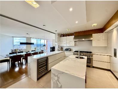 Apartamento de 4 alcobas en venta en Usaquen, Bogotá, 298 m² · foto 5 de 17