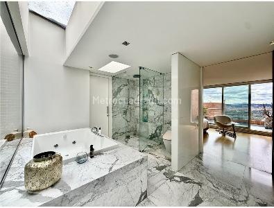Apartamento de 4 alcobas en venta en Usaquen, Bogotá, 298 m² · foto 9 de 17