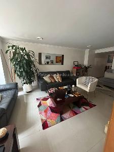Apartamento de 3 alcobas en venta en La Carolina, Bogotá, 150 m² · foto 4 de 14