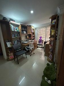 Apartamento de 3 alcobas en venta en La Carolina, Bogotá, 150 m² · foto 8 de 14