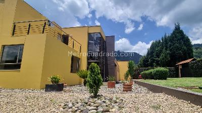 Casa de 3 alcobas en venta en Vereda Fonqueta, Chía, 340 m² · foto 2 de 19