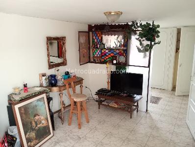 Casa en venta en El Encanto Normandia, Bogotá · foto 3 de 18