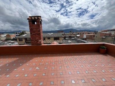 Casa de 4 alcobas en venta en Villa Olimpica, Chía, 206 m² · foto 17 de 18