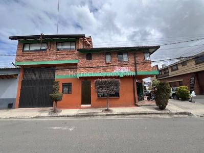 Casa de 4 alcobas en venta en Villa Olimpica, Chía, 206 m² · foto 2 de 18
