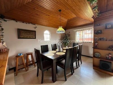 Casa de 4 alcobas en venta en Villa Olimpica, Chía, 206 m² · foto 5 de 18