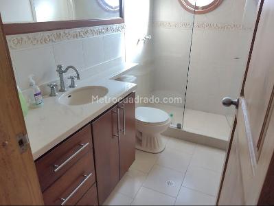 Casa de 4 alcobas en venta en La Blasa, Chía, 1074 m² · foto 2 de 20