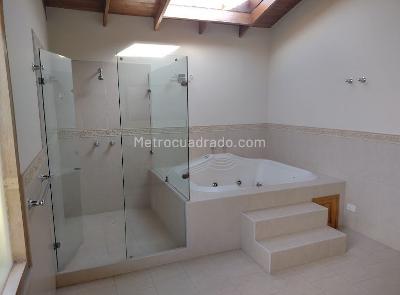 Casa de 4 alcobas en venta en La Blasa, Chía, 1074 m² · foto 10 de 20