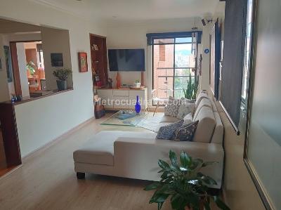 Apartamento de 4 alcobas en venta en La Calleja, Bogotá, 235 m² · foto 2 de 20