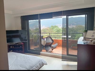Apartamento de 4 alcobas en venta en La Calleja, Bogotá, 235 m² · foto 3 de 20