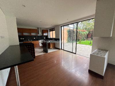 Casa de 3 alcobas en venta en Condominio Campestre Baskinta, Cajicá, 480 m² · foto 3 de 20