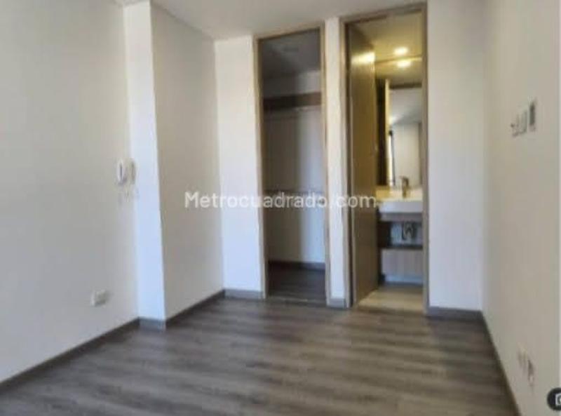 Piso – Bogotá, Localidad Suba - Más