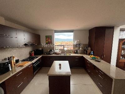 Apartamento de 3 alcobas en venta en Camino De Arrayanes, Bogotá, 230 m² · foto 8 de 20
